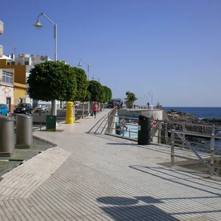 A Un Paso Del Mar Arinaga